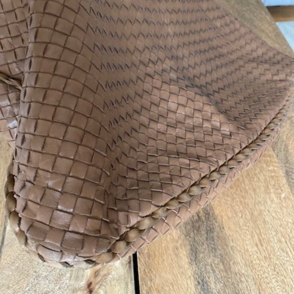 Bottega Veneta Intrecciato Shoulder Bag ~ Large ~ - Picture 9 of 12